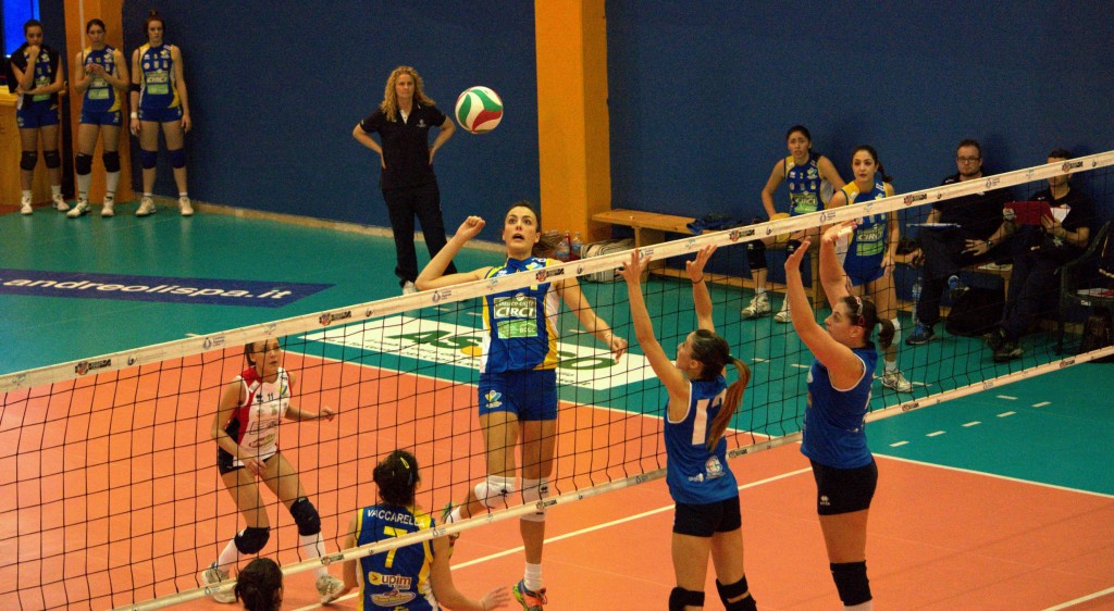 chiara_carminati__attacco centrale_Sabaudia_Volley Serramanna_1_3_foto Bennani