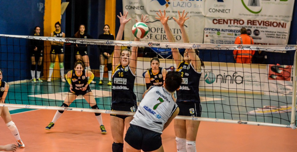 Aversano_Tramontozzi_muro_Caffè Circi_Sabaudia_CrediUmbria_Todi_1_3_foto Bennani