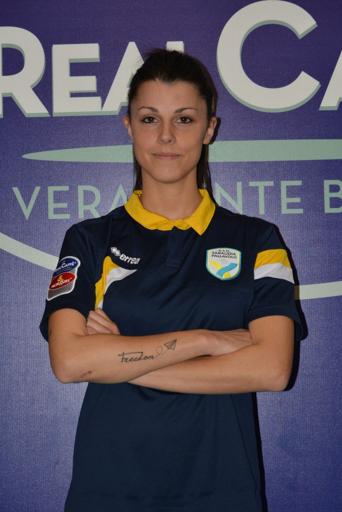Claudia_Pezzella_libero_roster_2016_17_Real Caffè_Sabaudia_foto Bennani
